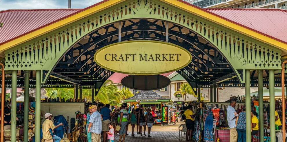 Ocho-Rios-Craft-Market-Jamaica shopping